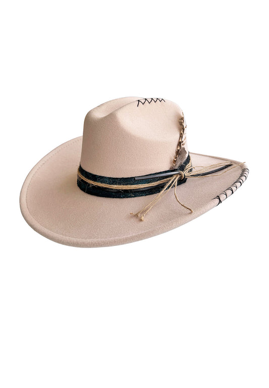 HAT - COWBOY FEATHER BEIGE